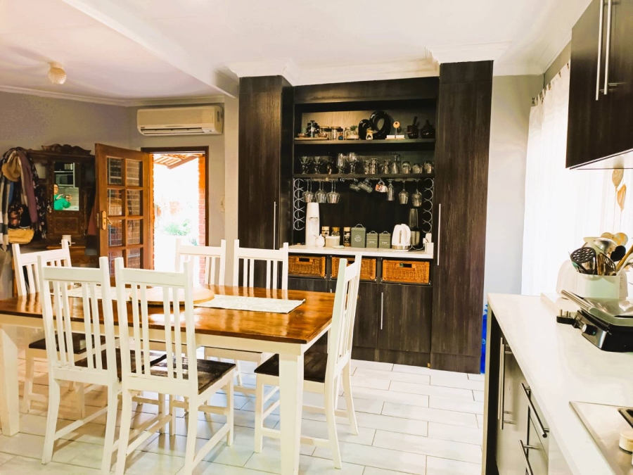 4 Bedroom Property for Sale in Langenhovenpark Free State